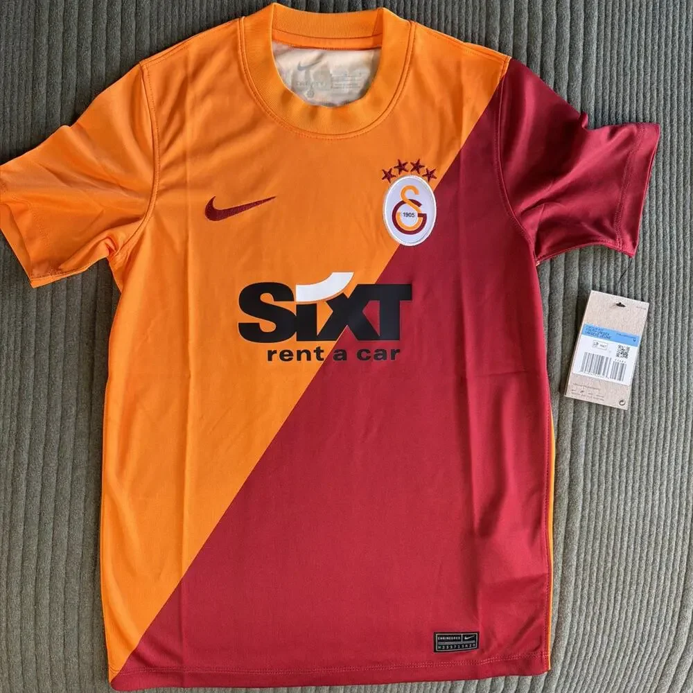 NWT Nike Galatasaray FC Home Soccer Football Jersey, Youth Size M